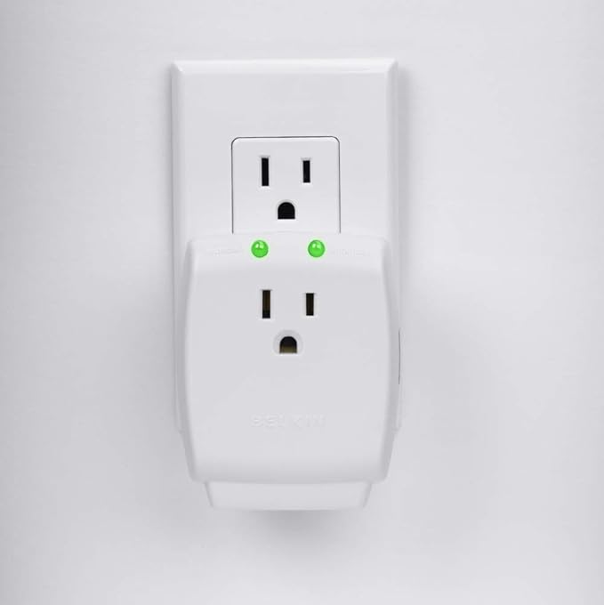 Belkin 1-Outlet Home Series SurgeCube - Grounded Outlet Portable Wall Tap Adapter with Ground & Protected Light Indicators for Office,Charging Brick - White,ABS,885 Joules,(Pack of 10)