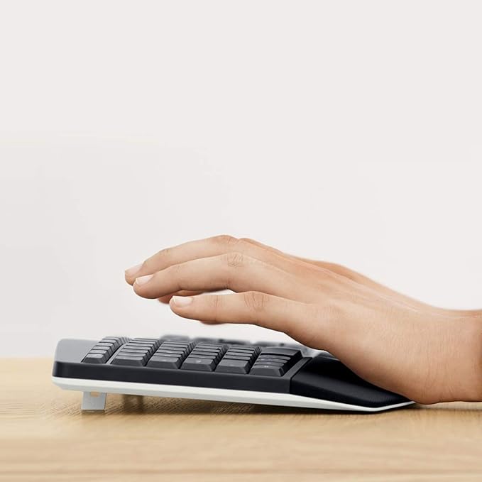 logitech MK850 Performance Wireless Keyboard and Mouse Combo(Renewed)