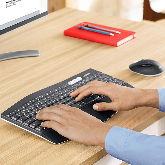 logitech MK850 Performance Wireless Keyboard and Mouse Combo(Renewed)