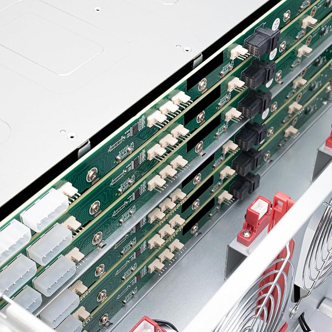 Silverstone Technology RM43-324-RS 4U 24-Bay 2.5" / 3.5" HDD/SSD rackmount Storage Server Chassis with Mini-SAS HD SFF-8643 12 Gb/s Interface, SST-RM43-324-RS