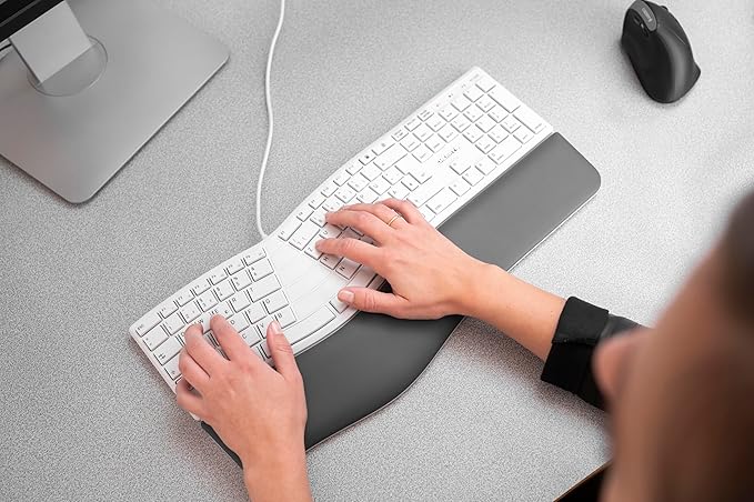 CHERRY KC 4500 Ergo, Ergonomic Keyboard, German Layout (QWERTZ), Wired, Wrist Rest with Memory Foam, Curved Keypad, White/Grey